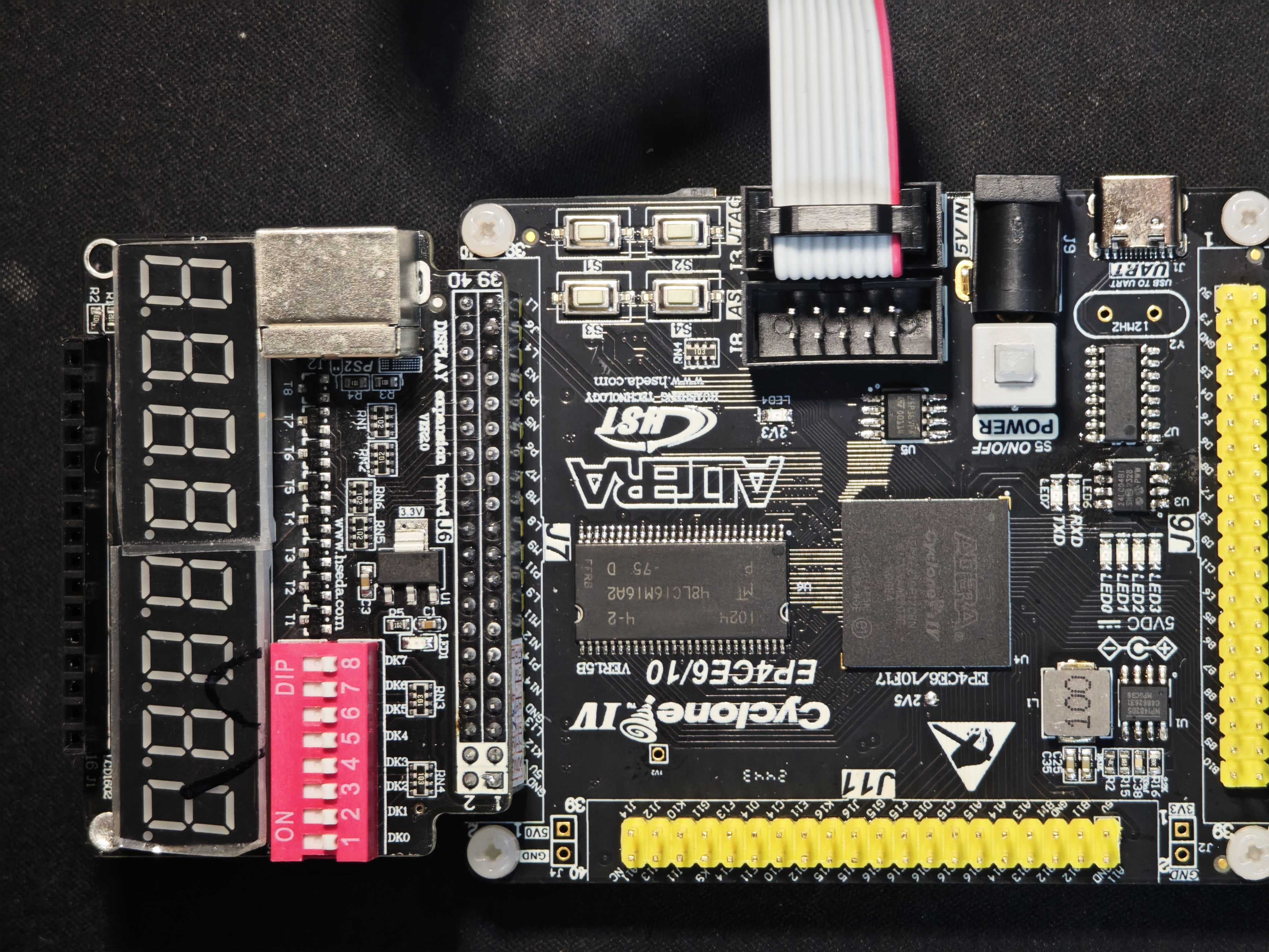 多功能数字钟设计Verilog代码Qua